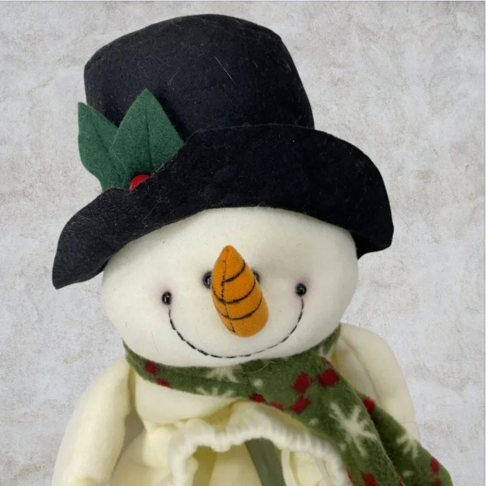 SNOWMAN BIN COVER -- Festive Felt Cover for Trashcan, Small, Pulls On, Christmas